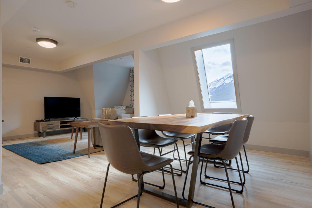 Basecamp Suites Banff Eksteriør bilde