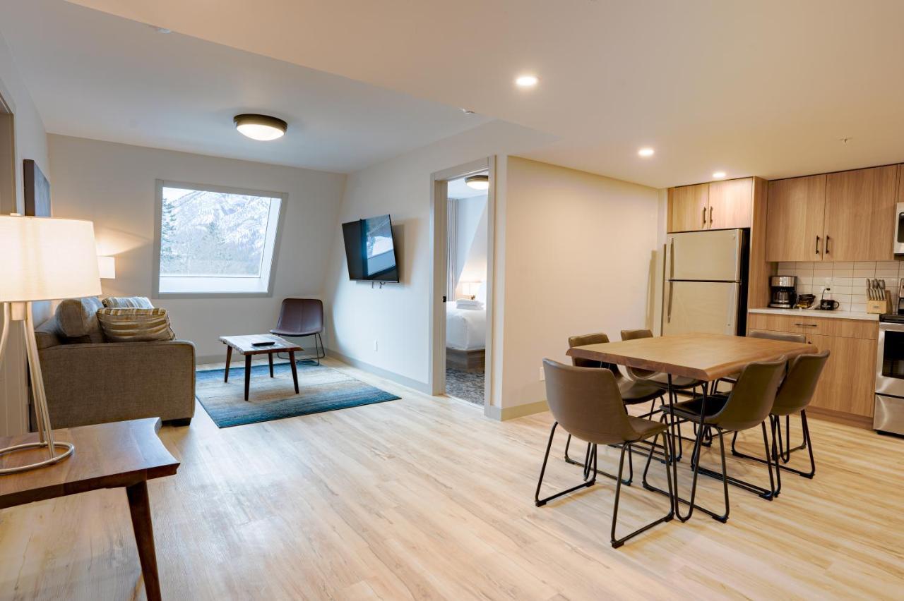 Basecamp Suites Banff Eksteriør bilde