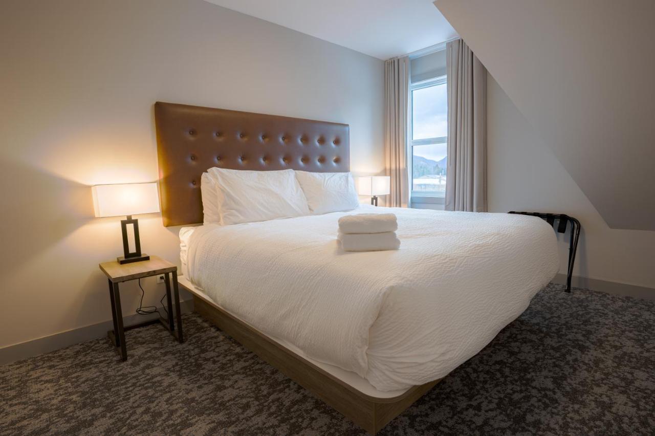 Basecamp Suites Banff Eksteriør bilde