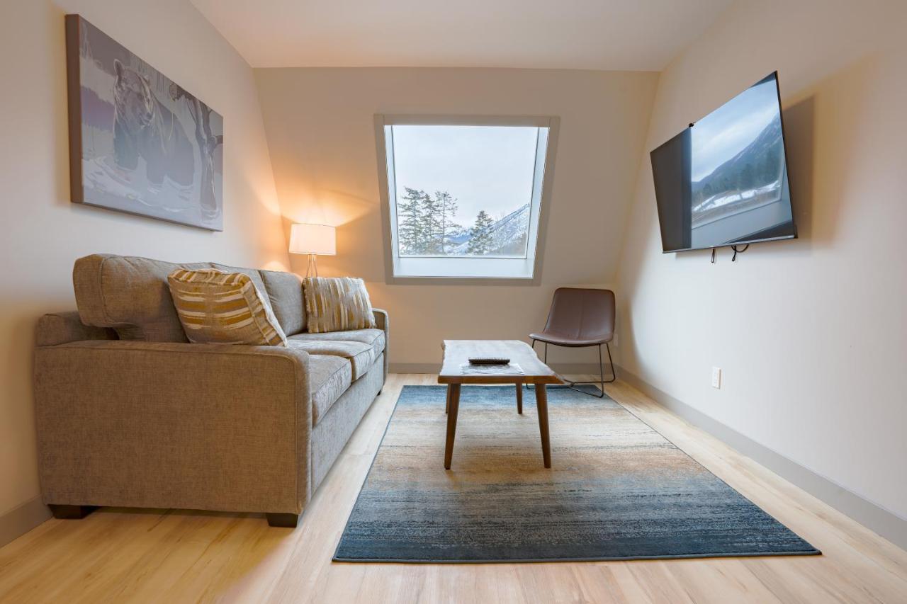 Basecamp Suites Banff Eksteriør bilde
