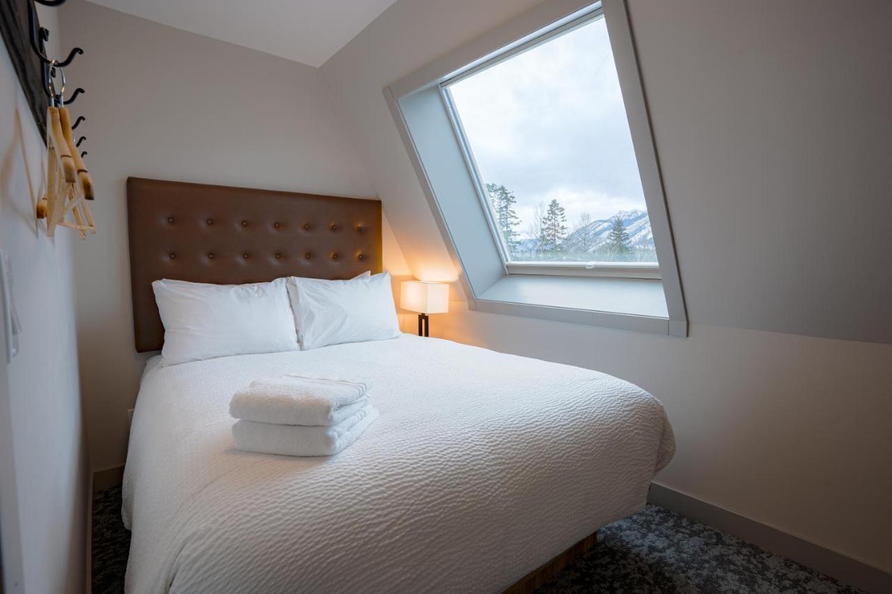 Basecamp Suites Banff Eksteriør bilde