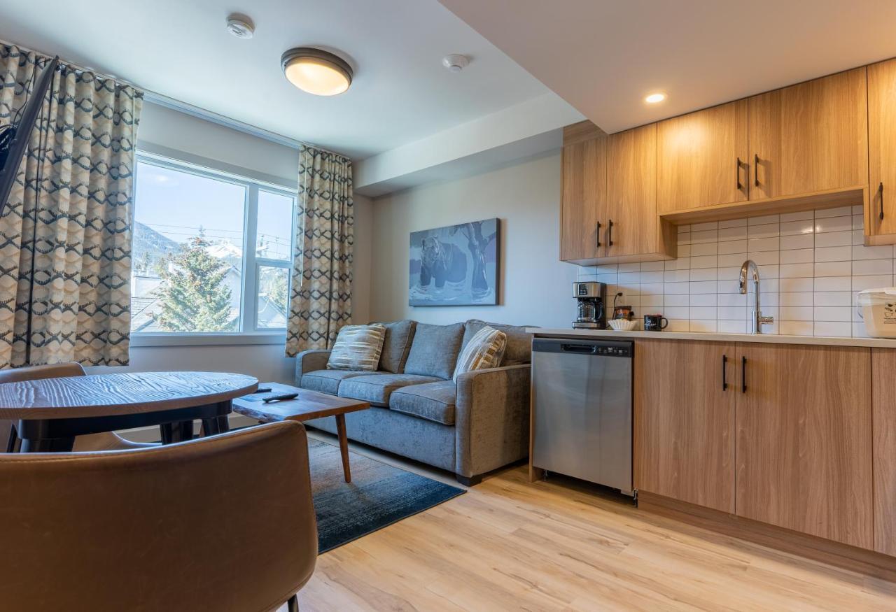 Basecamp Suites Banff Eksteriør bilde