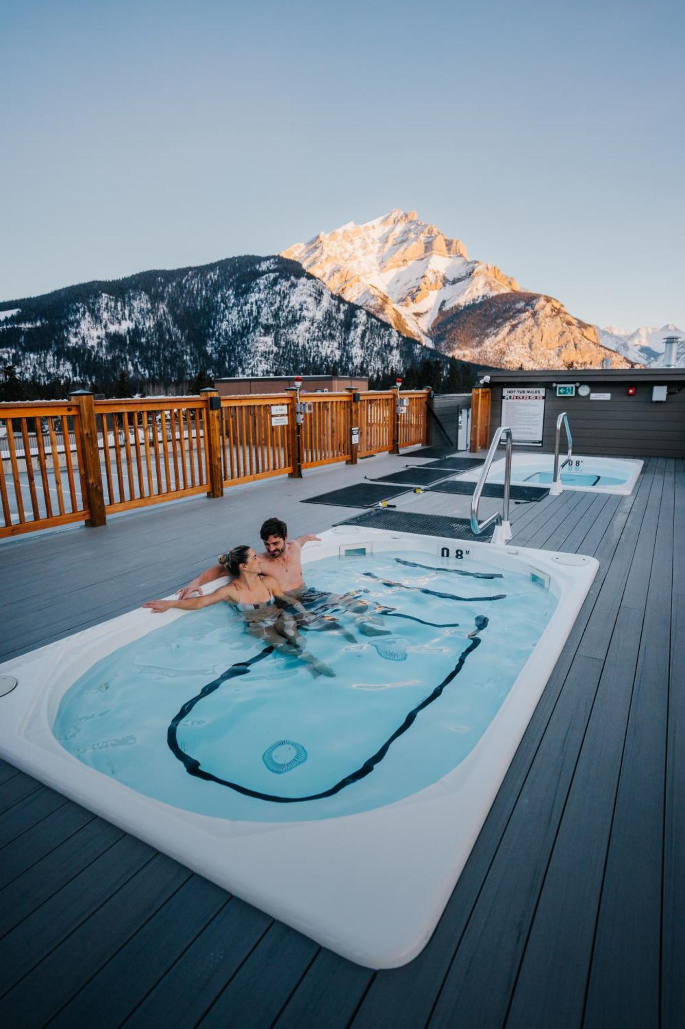 Basecamp Suites Banff Eksteriør bilde