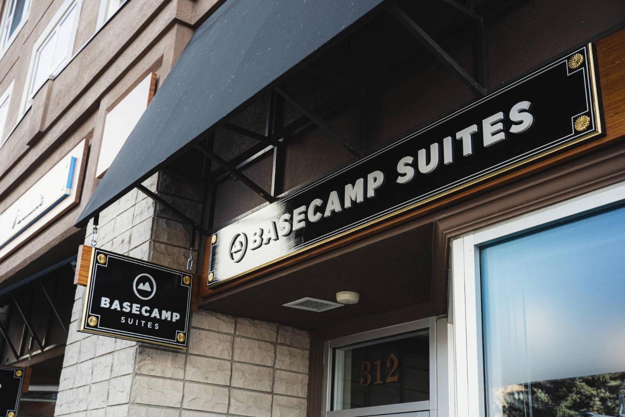 Basecamp Suites Banff Eksteriør bilde